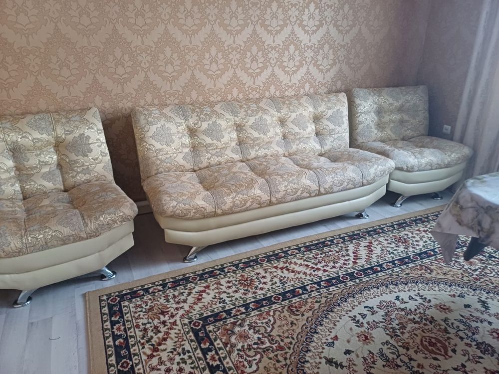 Продам диван в хорошем состоянии