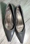Pantofi de piele lăcuită Bata