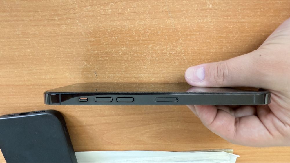 Iphone 14 Pro max Sim