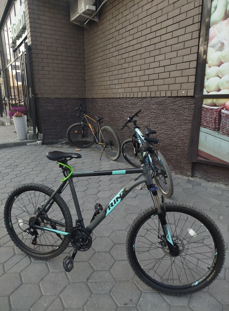 Продам Trinx M136