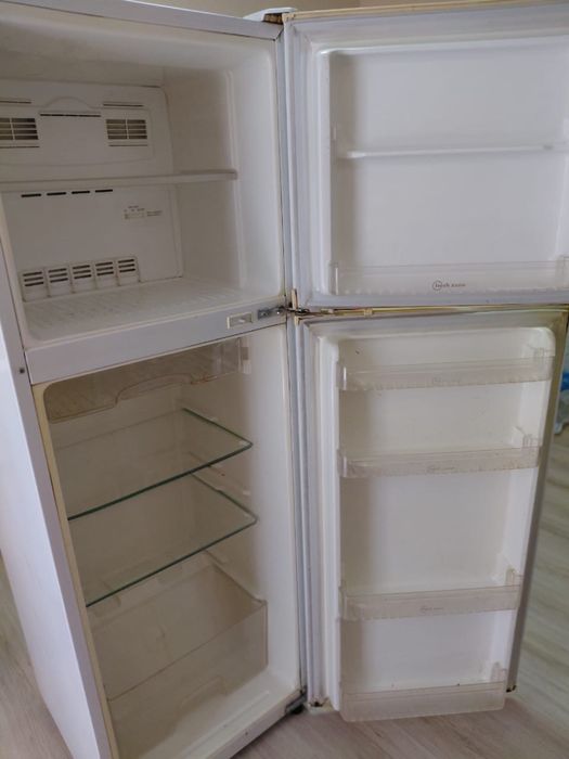 Холодильник Whirlpool