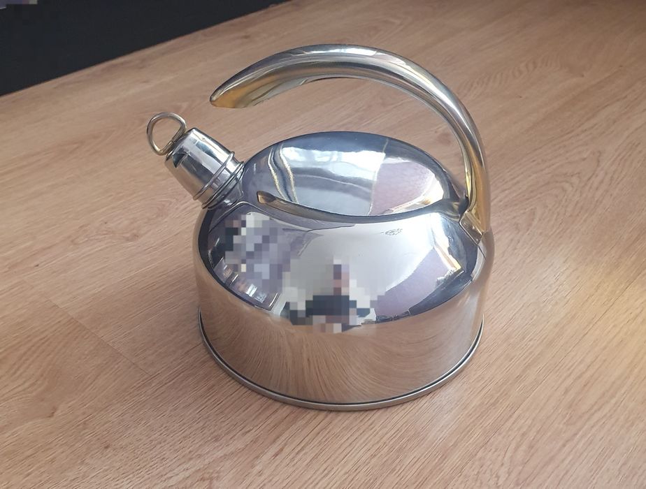 Продам чайник стальной со свистком