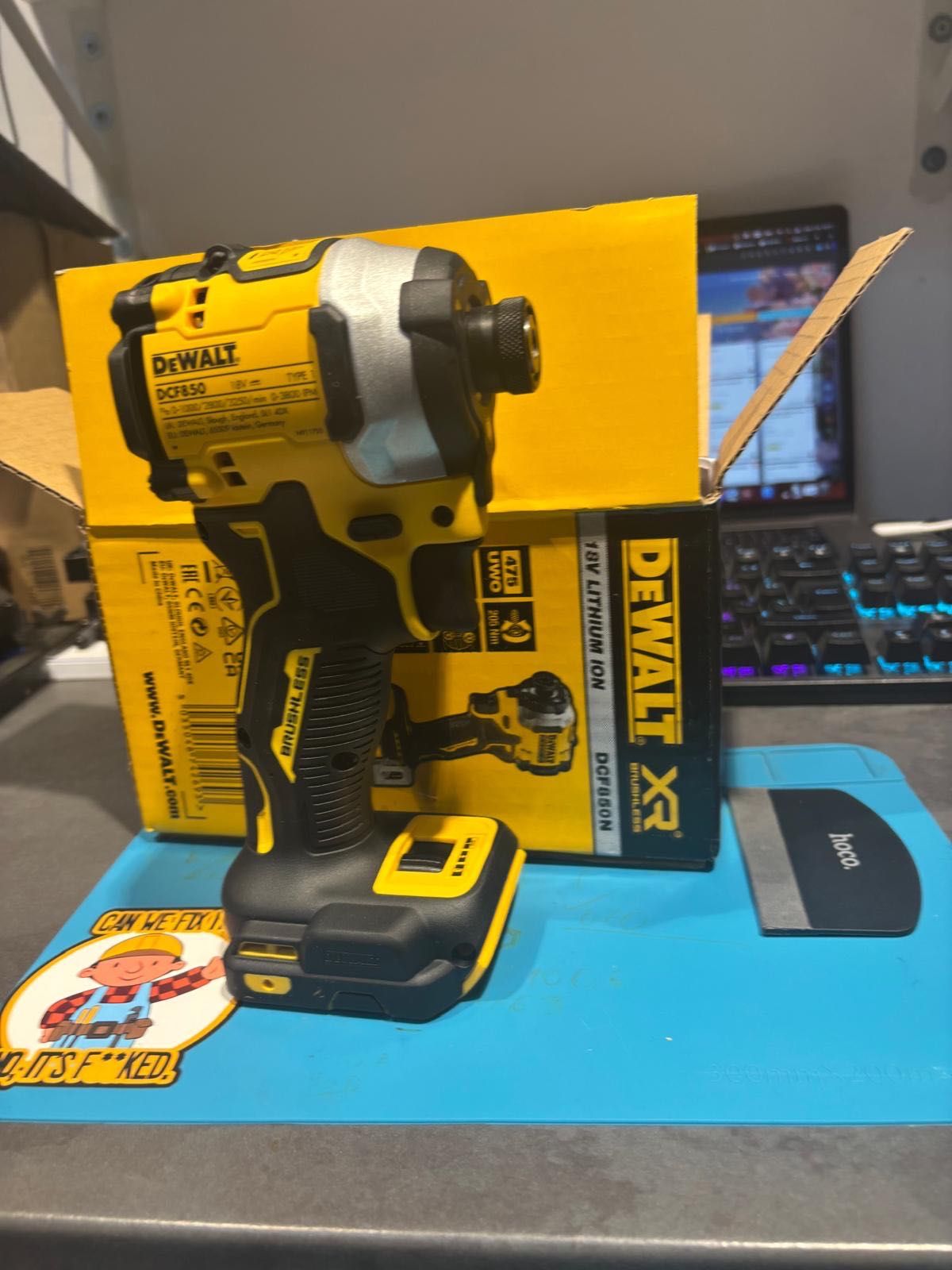 Mașină de înșurubat cu impact Dewalt DCF850