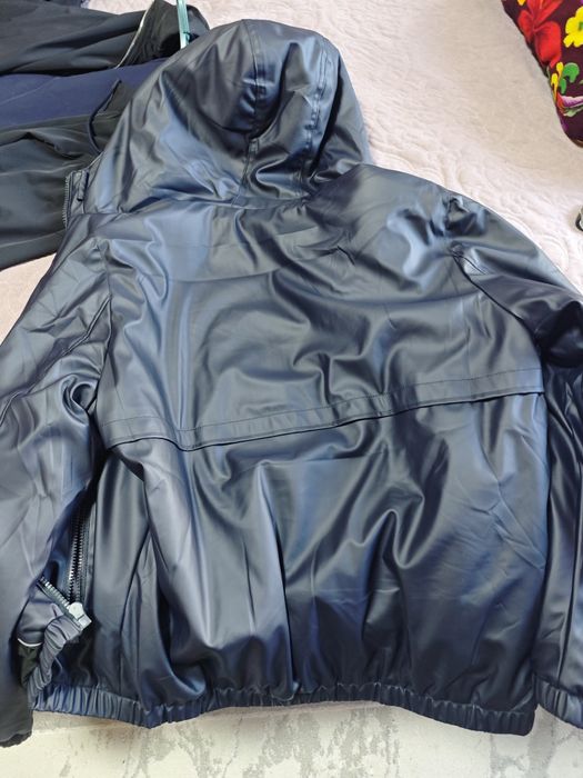 Продам куртку 56 размер новый