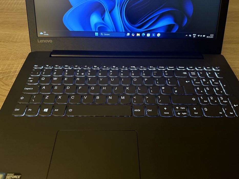 Lenovo Ideapad 330 GTX 1050 I5 8300H 12GB RAM 240gb Ssd