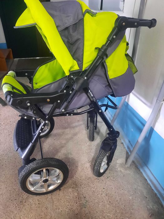 Продам коляску (зима - лето)