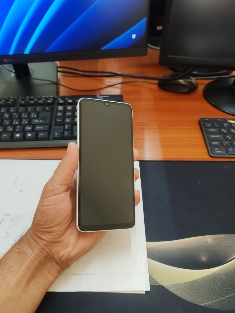 Redmi A3 128gb(2024)ideal ochilmagan usta kurmagan aybi yuq