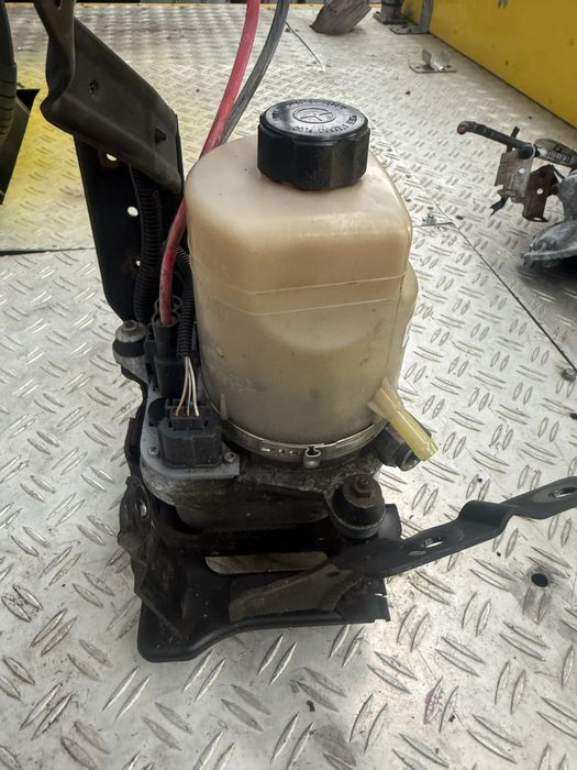 pompa servodirectie ford focus 2 cod 4M513K514AD