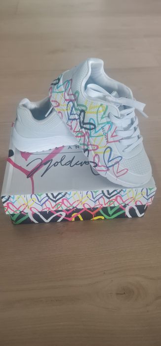 Кецове Skechers 34 номер изключително запазени