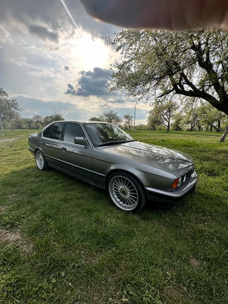 Vând Bmw e34  520