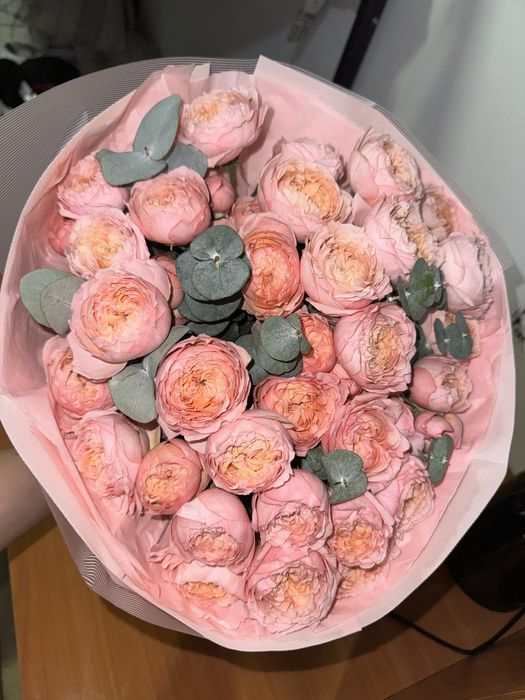 Пионовидные розы,Цветы отличным состоянием