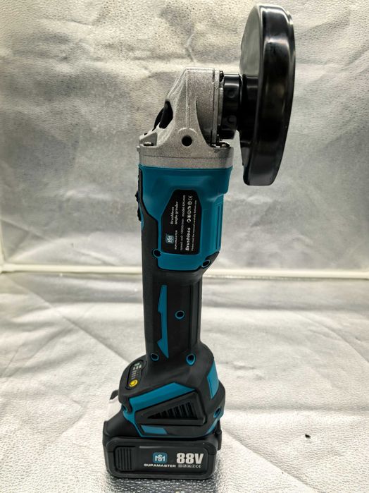 Polizor unghiular fara fir Supamaster 68V 299 lei