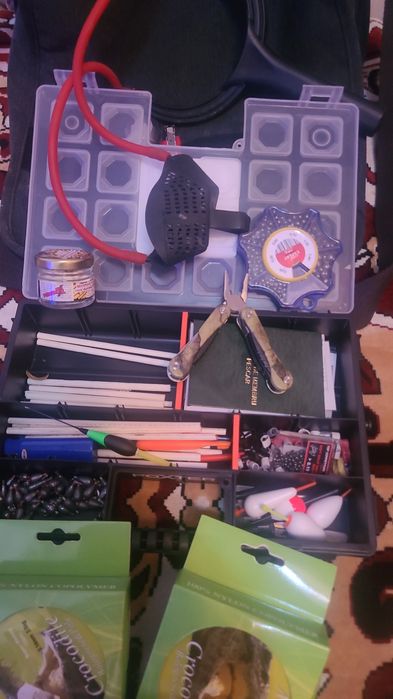 Trusă de pescuit nouă