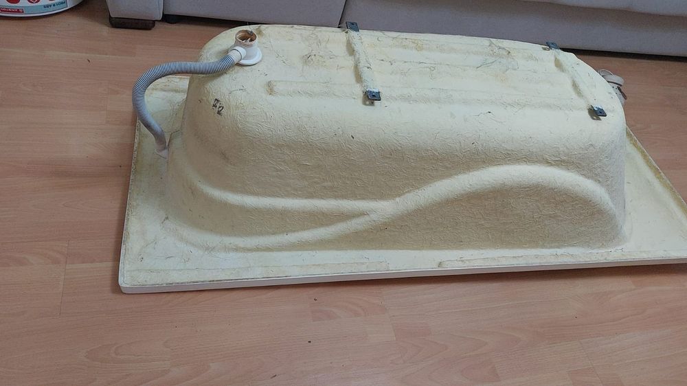 Продам ванну б/у
