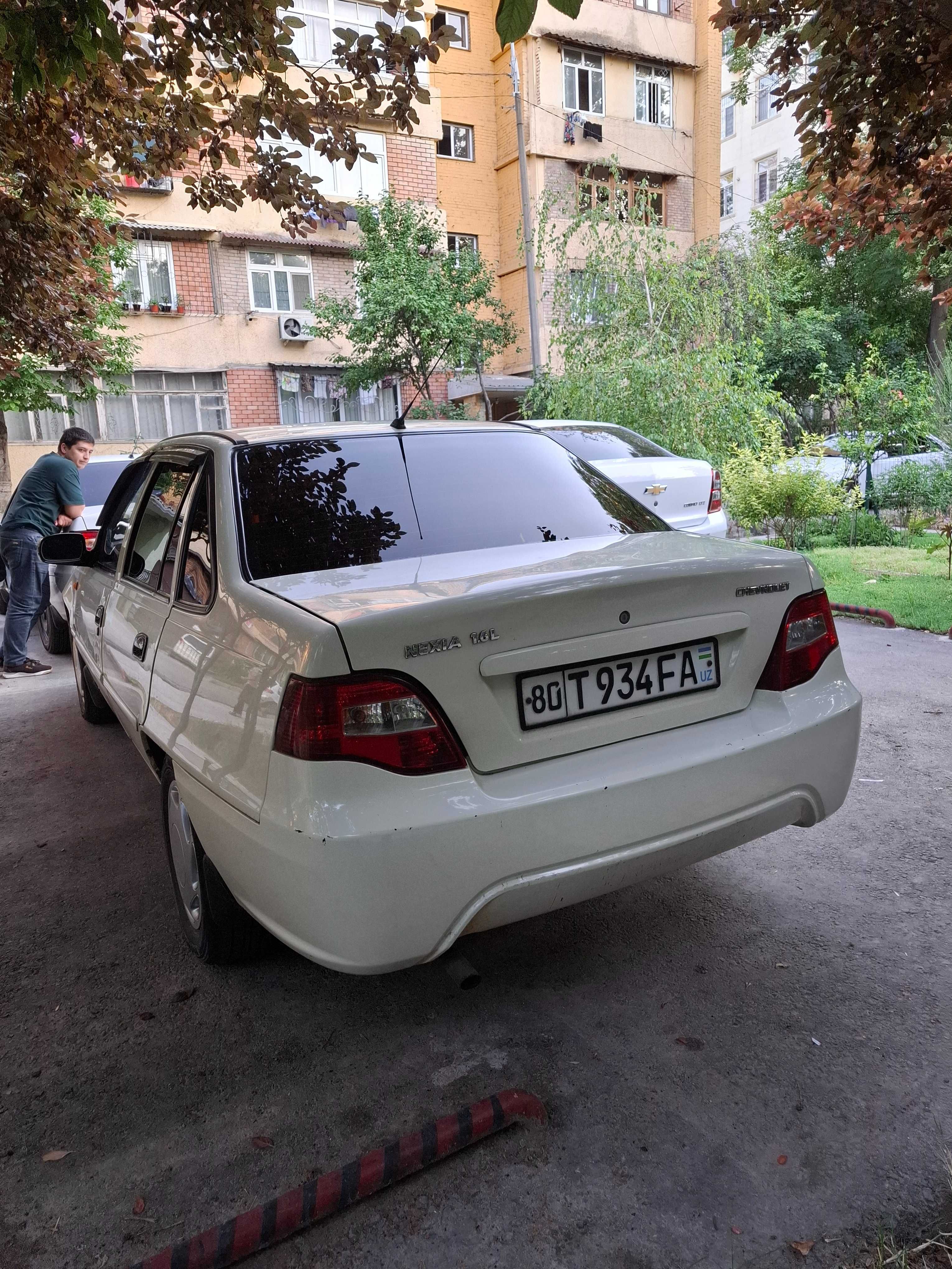 Nexia 2 Sotiladi