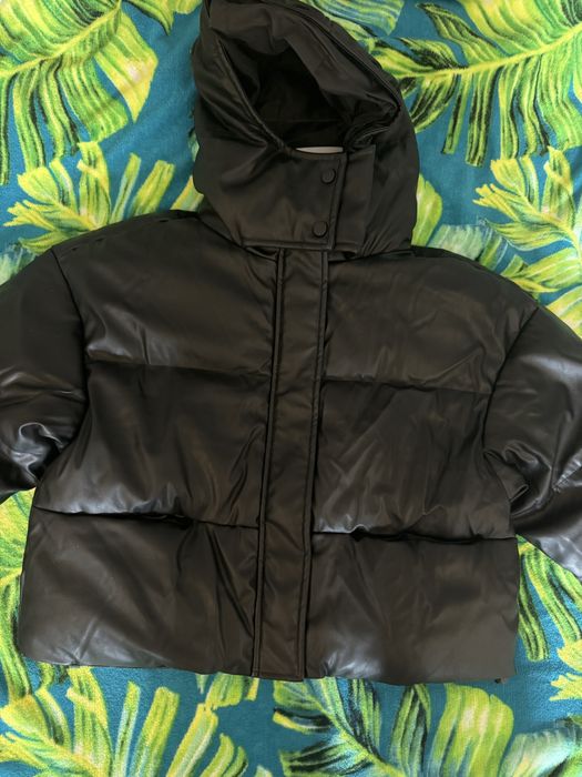 Промазано яке черно