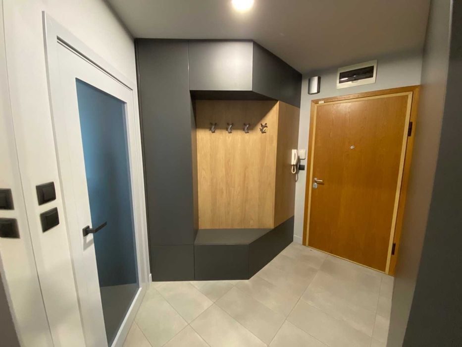 Дава се под наем Тристаен апартамент в София, Лозенец - 116 кв.м за 1300 € - Снимка #2