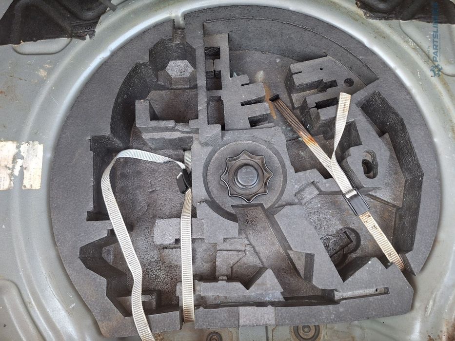 Suport trusa de scule polistiren  VOLKSWAGEN GOLF VI 5K1 2008 - 2013