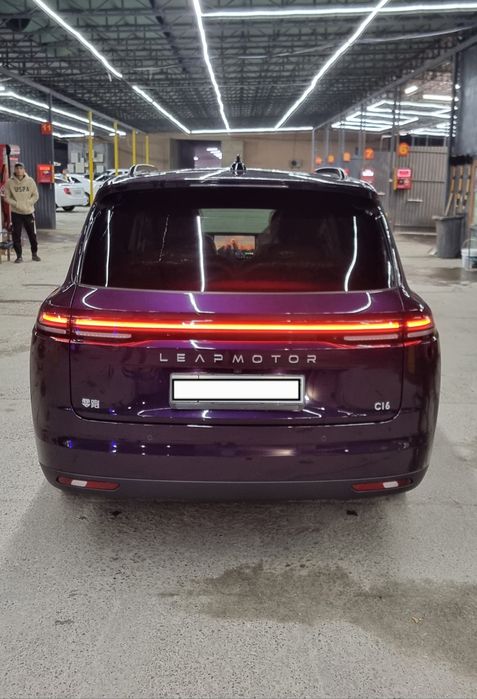 Leapmotor c16 gibrit full 3-pozitsa 2025-yil pachka bez probeg