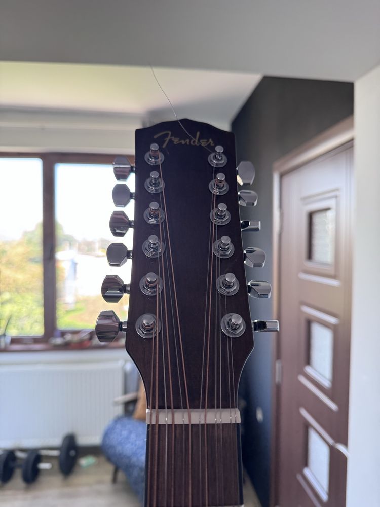 12 - струнна китара Fender, ЧИСТО НОВА