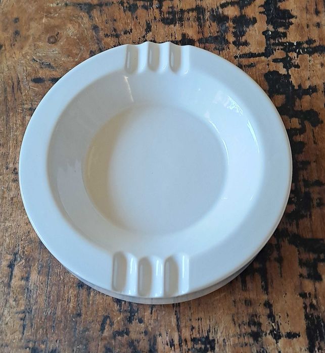 пепелник порцеланов бял супер качество за пури внос от Италия, масивен