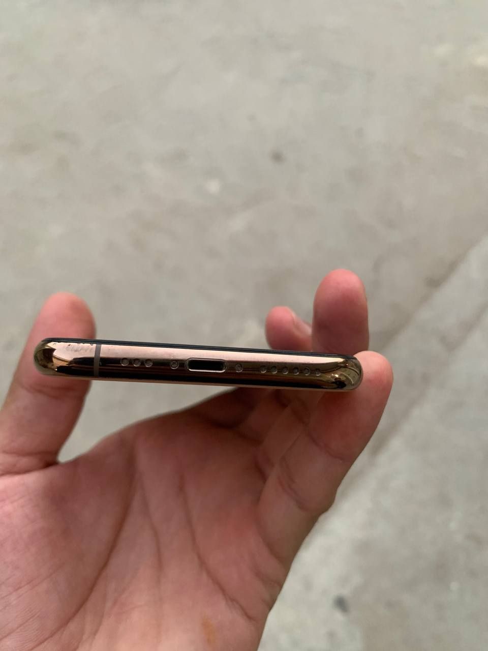 Iphone 11 pro gold