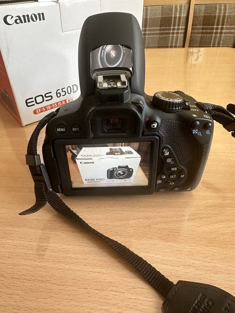 Продам фотоаппарат Canon 650D