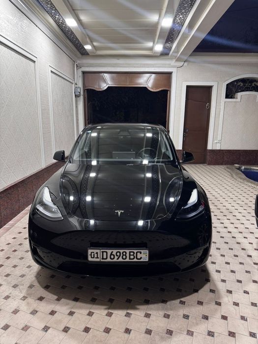 Продается Tesla model Y 2023 года