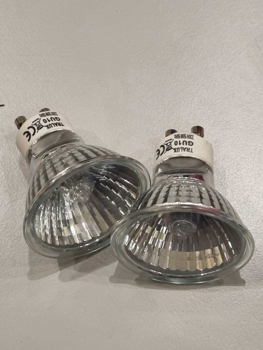 Spoturi de 50W si 35W