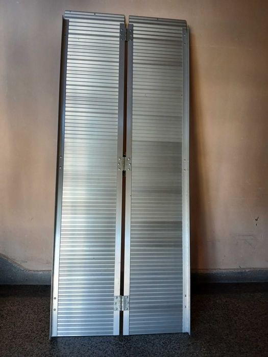 Рампа за бус или автомобил