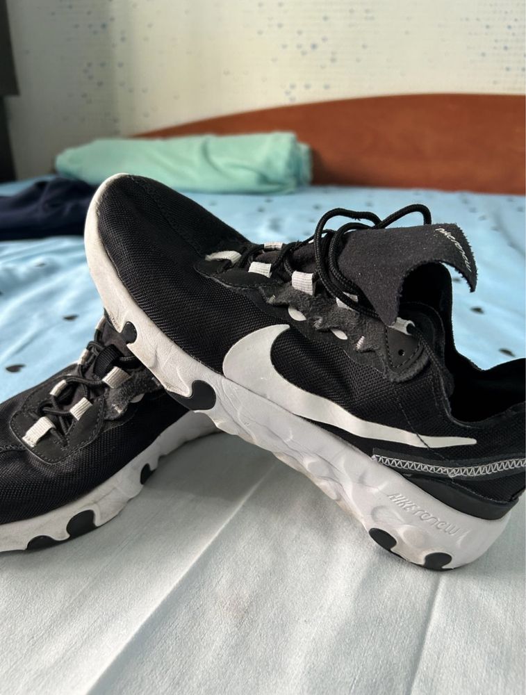Adidasi Nike Renew 38