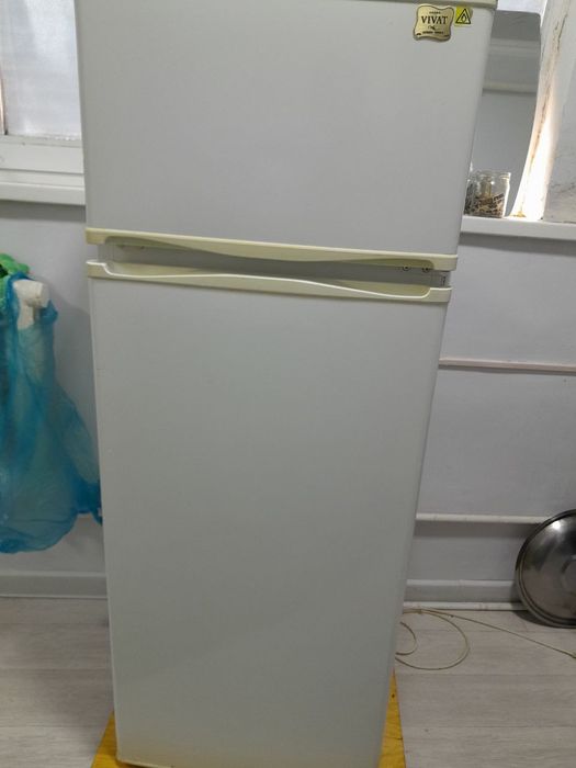 Холодильник продается