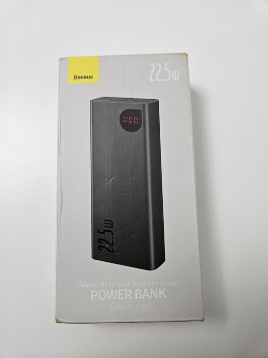 Baterie externă de 20000 mAh NOUĂ

Am primit o cadou si nu am folo