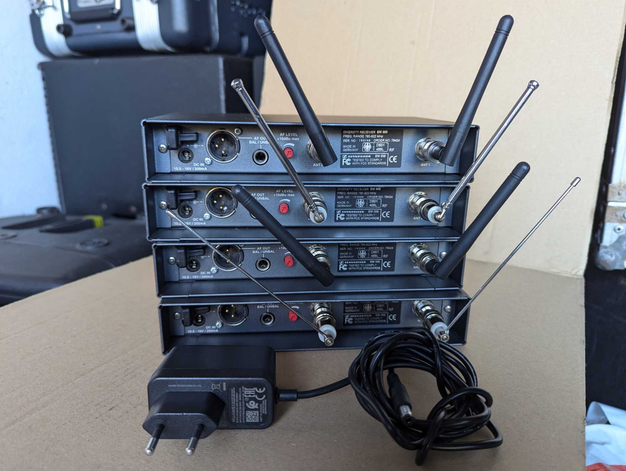 Audio-Technica ATW-T702 + Sennheiser EW300