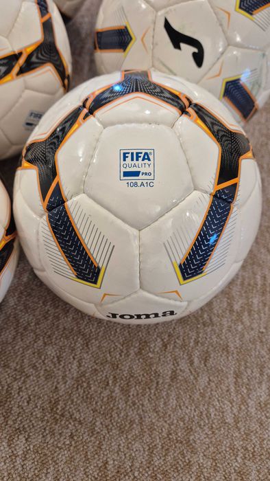 Топки. Професионални нови футболни топки JOMA