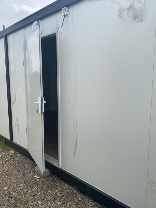 Продавам фургон нив