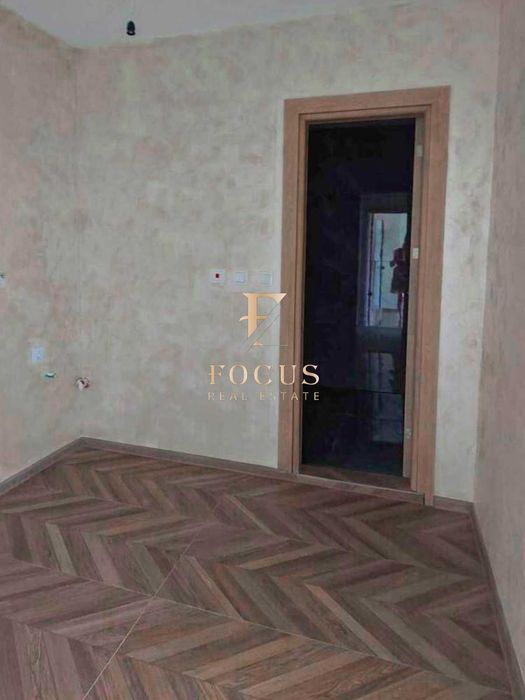 Продава се Двустаен апартамент в Пловдив, Гагарин - 74 кв.м за 1421 €/кв.м - Снимка #2