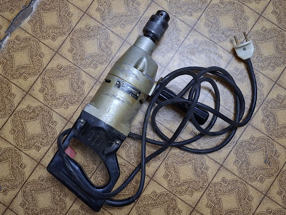 Польская мощная дрель.