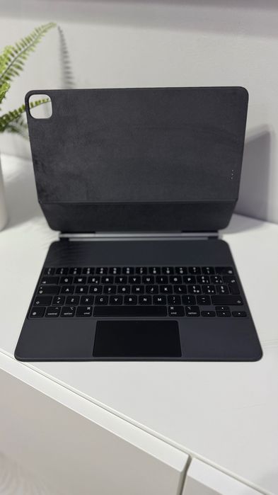 Tastatura Apple Magic Keyboard pentru Ipad Pro 12.9” Black, layout IT