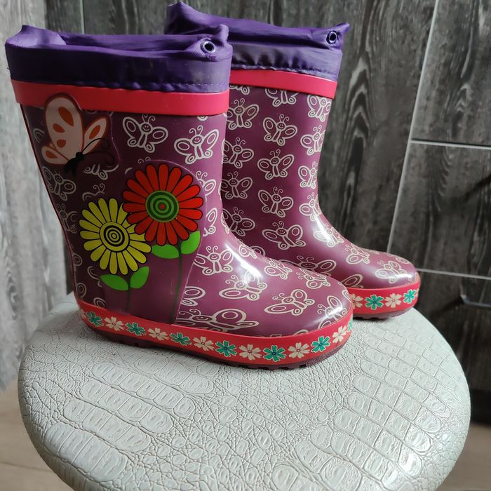 Продаю детскую одежду выбор большой уточняйте цену по телефону