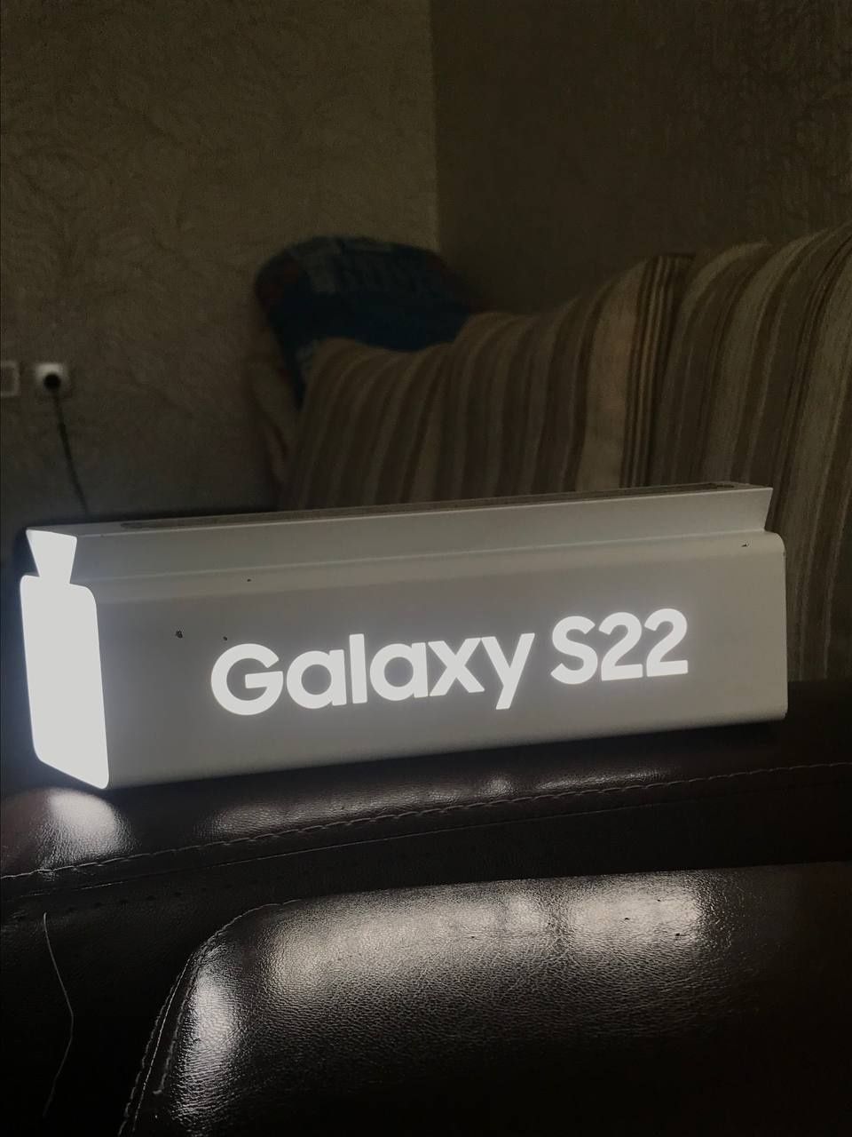 Светильник рекламный, Samsung galaxy s22 ориг