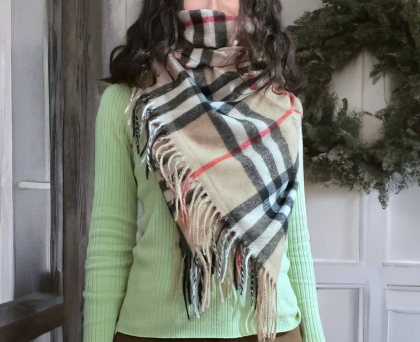 Продаëтся клетчатый шарф!