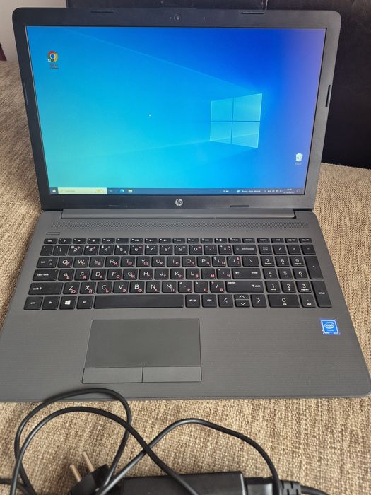Лаптоп HP 250 G7