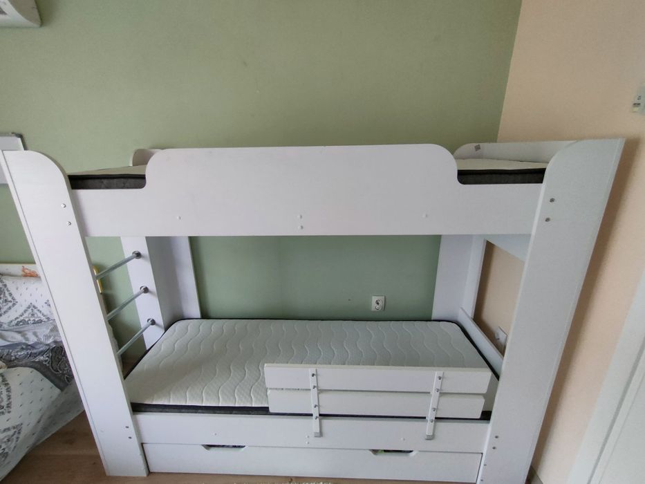 Двуетажно детско легло