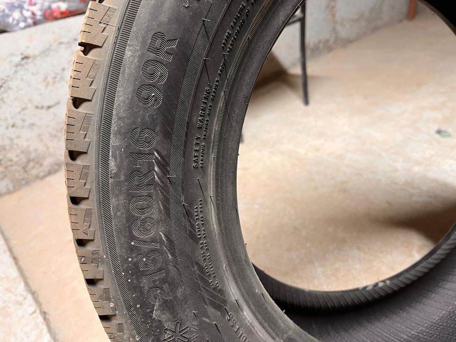 Продается Зимние шины