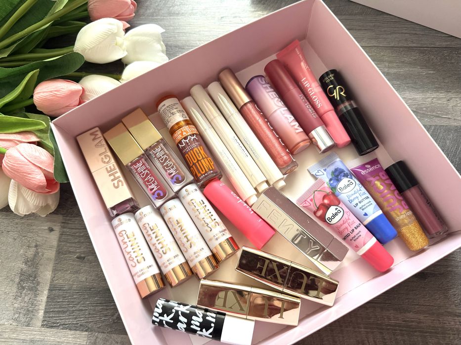 Лот 25 червила Fenty , NYX , Sheglam