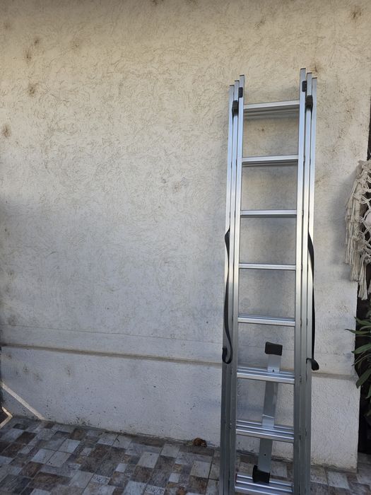 Scară 3 tronsoane 7 trepte