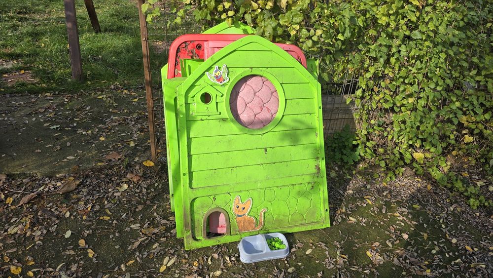 Donez casuta de copii si tobogan fara suport