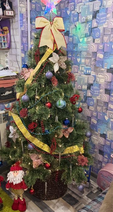 Ёлка искуственная 1,6 м