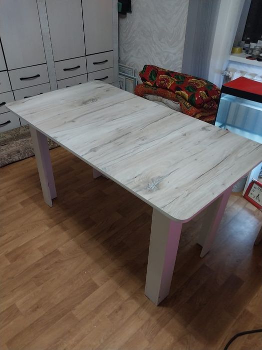 Стол сатылады...